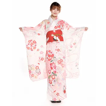 Жена японското традиционно кимоно с дълги ръкави, красива розова рокля с флорални принтом, официално облекло за cosplay Юката, рокля за изпълнения